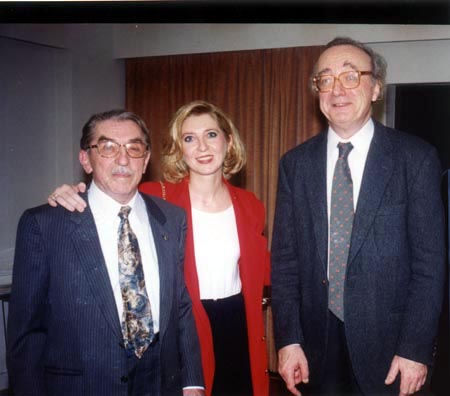  Μαξ και Ελένη Χάλλεκερ με τον διάσημο πιανίστα Alfred Brendel